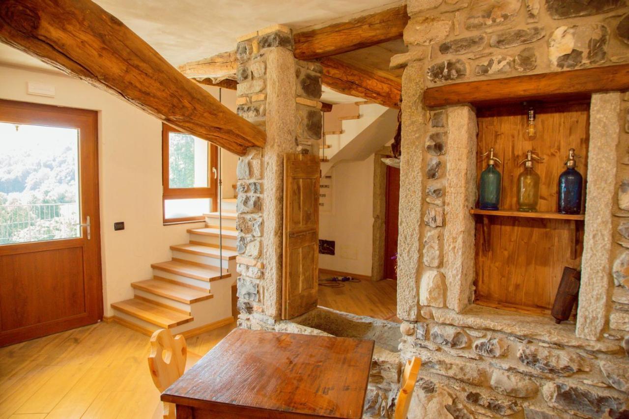 Agriturismo La Cascina B&B Сан-Феделе-Интельви Экстерьер фото