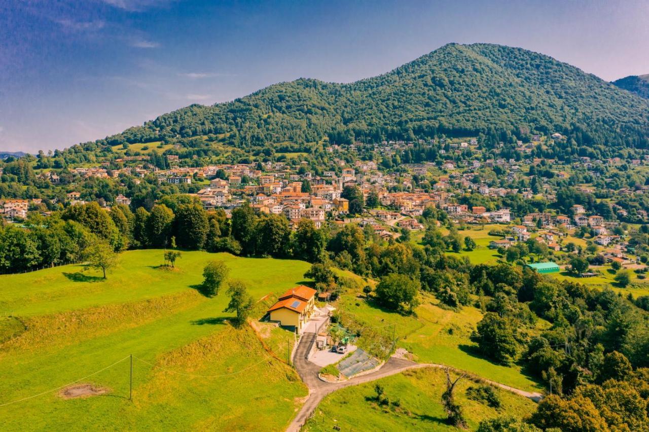 Agriturismo La Cascina B&B Сан-Феделе-Интельви Экстерьер фото