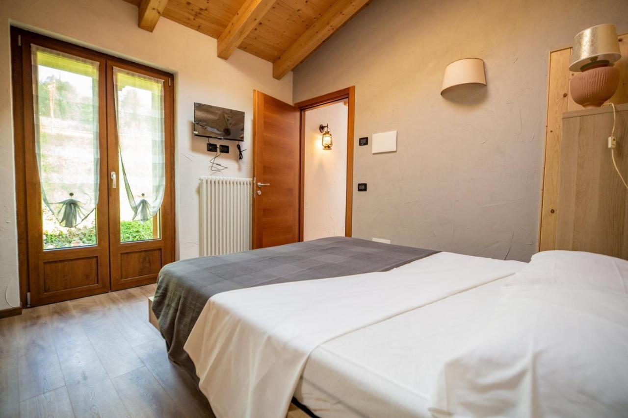 Agriturismo La Cascina B&B Сан-Феделе-Интельви Экстерьер фото