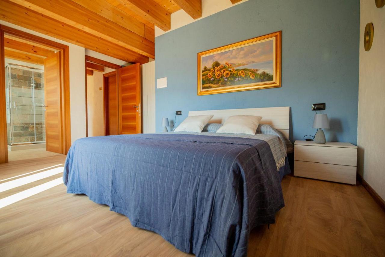 Agriturismo La Cascina B&B Сан-Феделе-Интельви Экстерьер фото