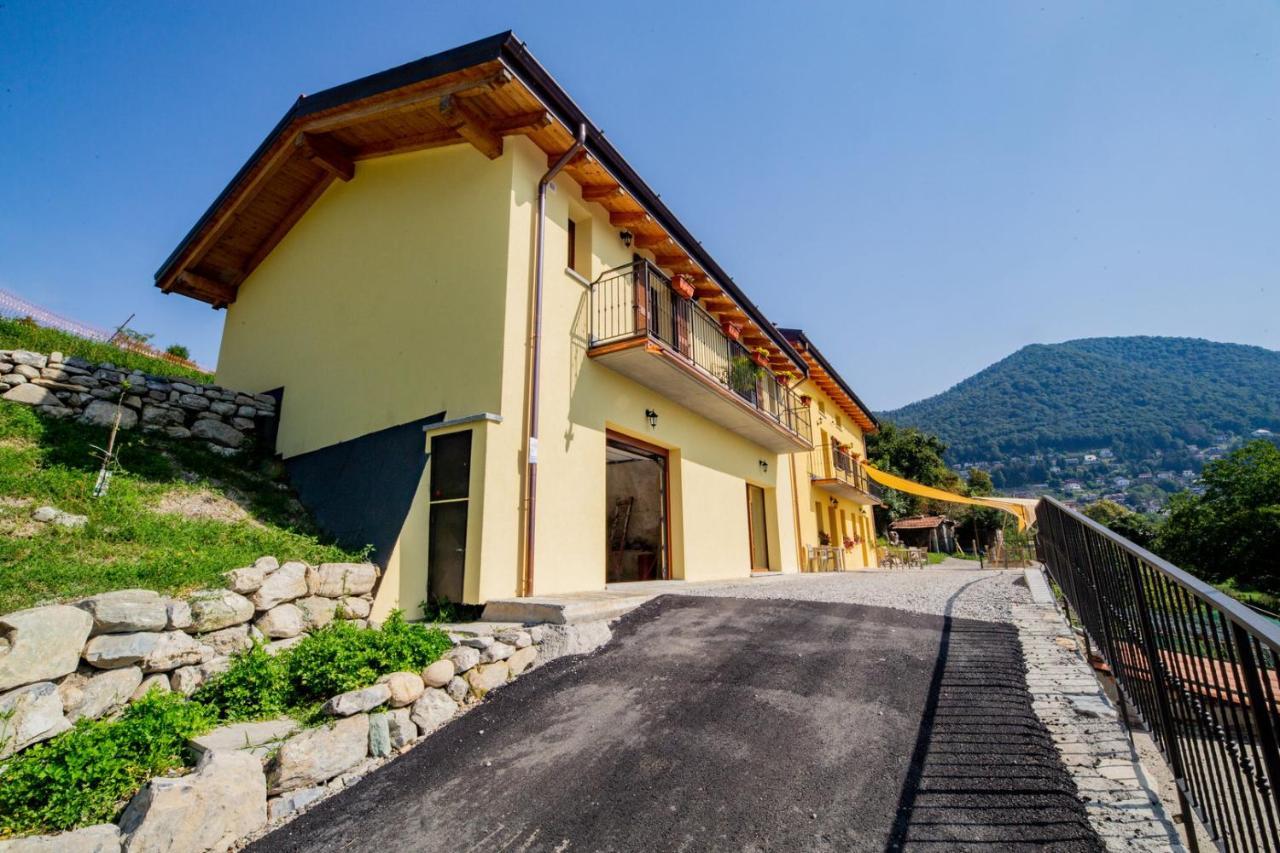 Agriturismo La Cascina B&B Сан-Феделе-Интельви Экстерьер фото