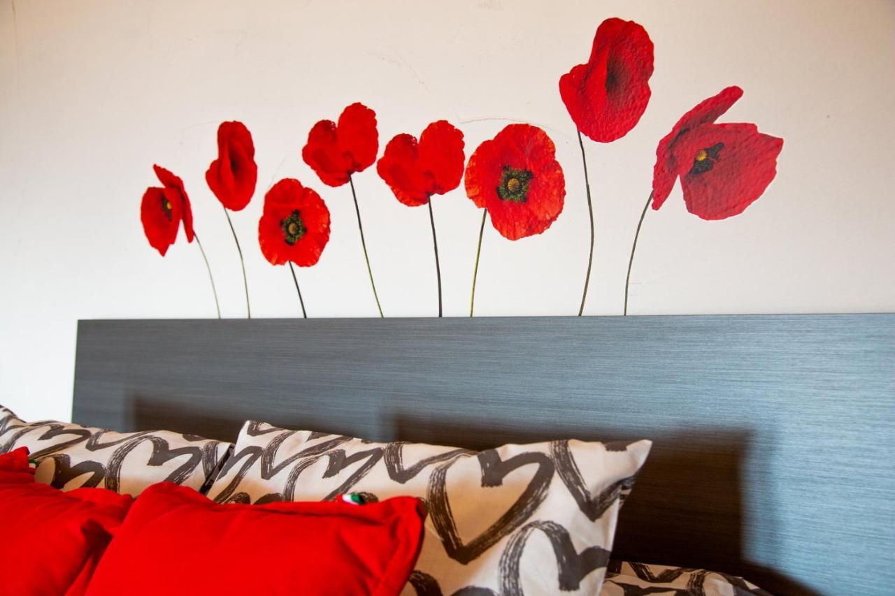 Agriturismo La Cascina B&B Сан-Феделе-Интельви Экстерьер фото