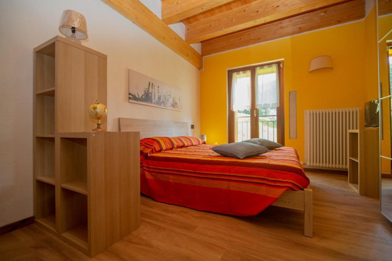 Agriturismo La Cascina B&B Сан-Феделе-Интельви Экстерьер фото